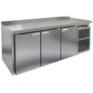 Стол охлаждаемый Hicold GN 111/TN M  (-2+10), 3 двери, 1835х700х850, на колесах